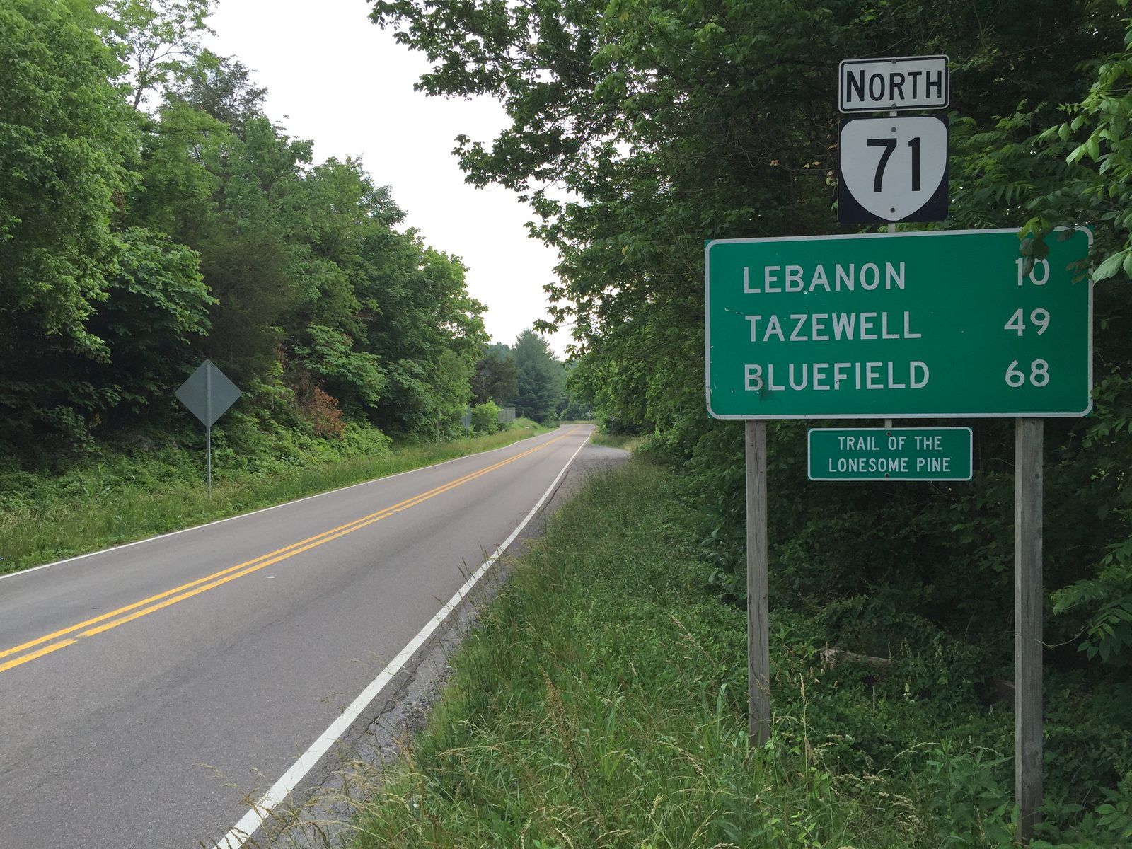 2017-06-12 09 03 02 View north along Virginia State Route 71 (Trail of the Lonesome Pine) at U.S. Route 58 Alternate in Dickensonville, Russell County, Virginia