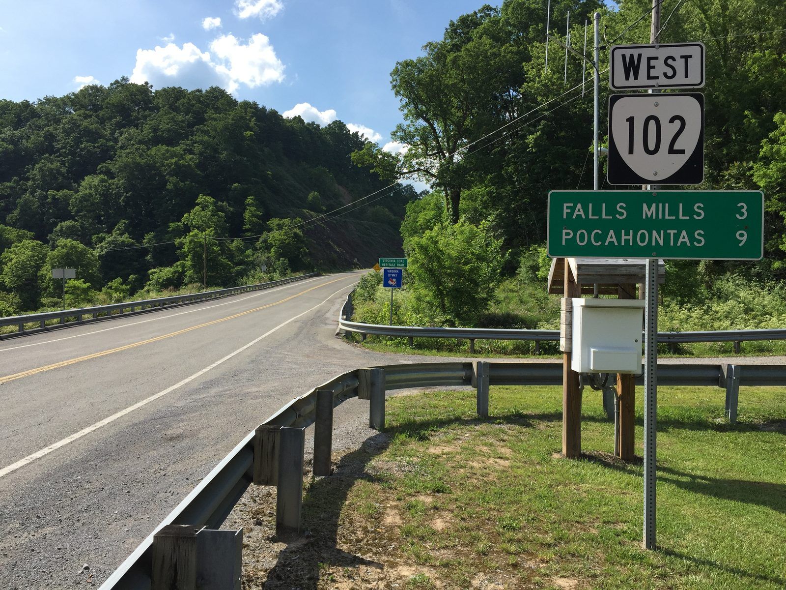 2017-06-11 16 47 47 View west along Virginia State Route 102 (College Avenue) at Puritan Road just northwest of Bluefield in Tazewell County, Virginia